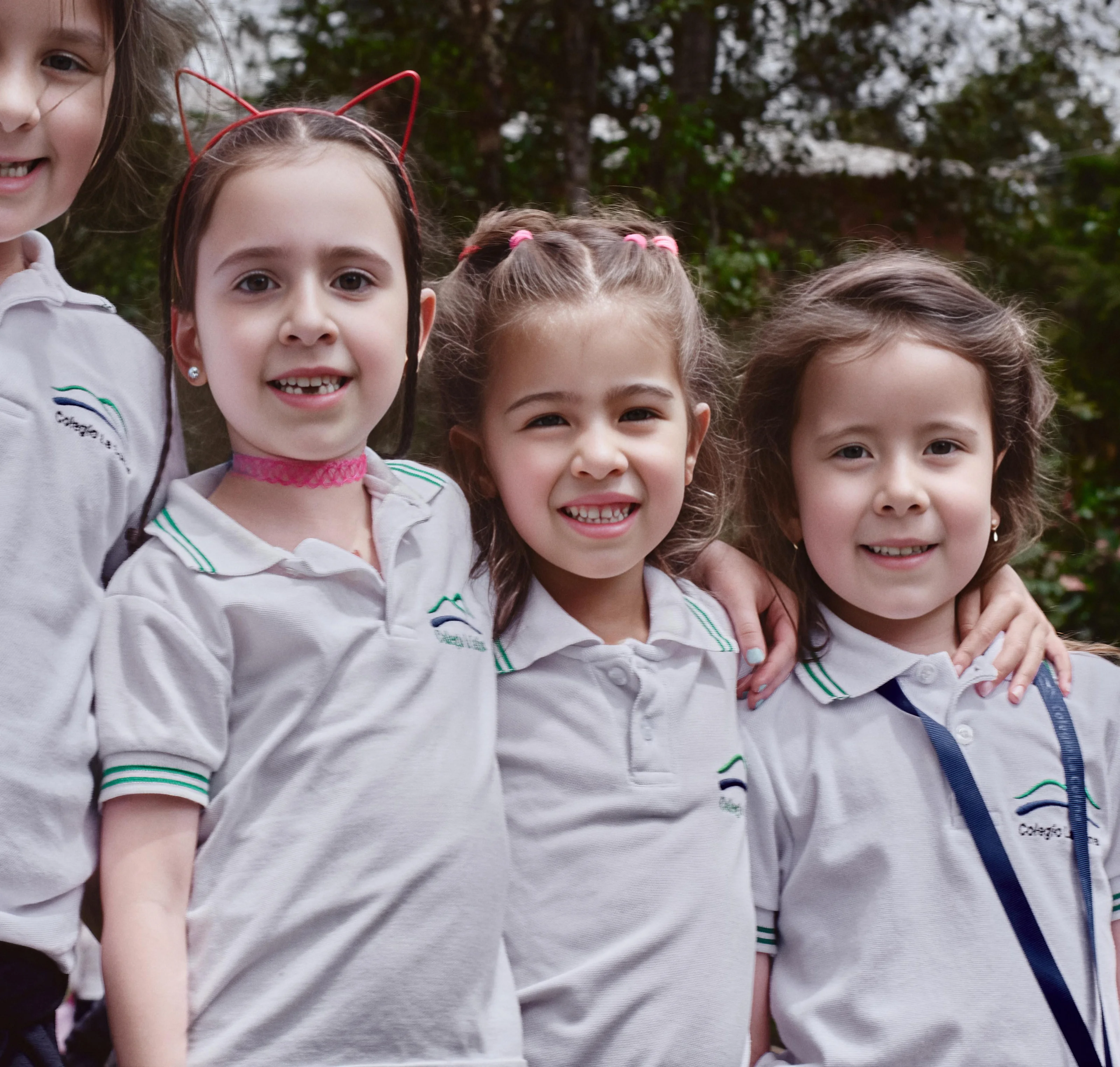 Solicita información