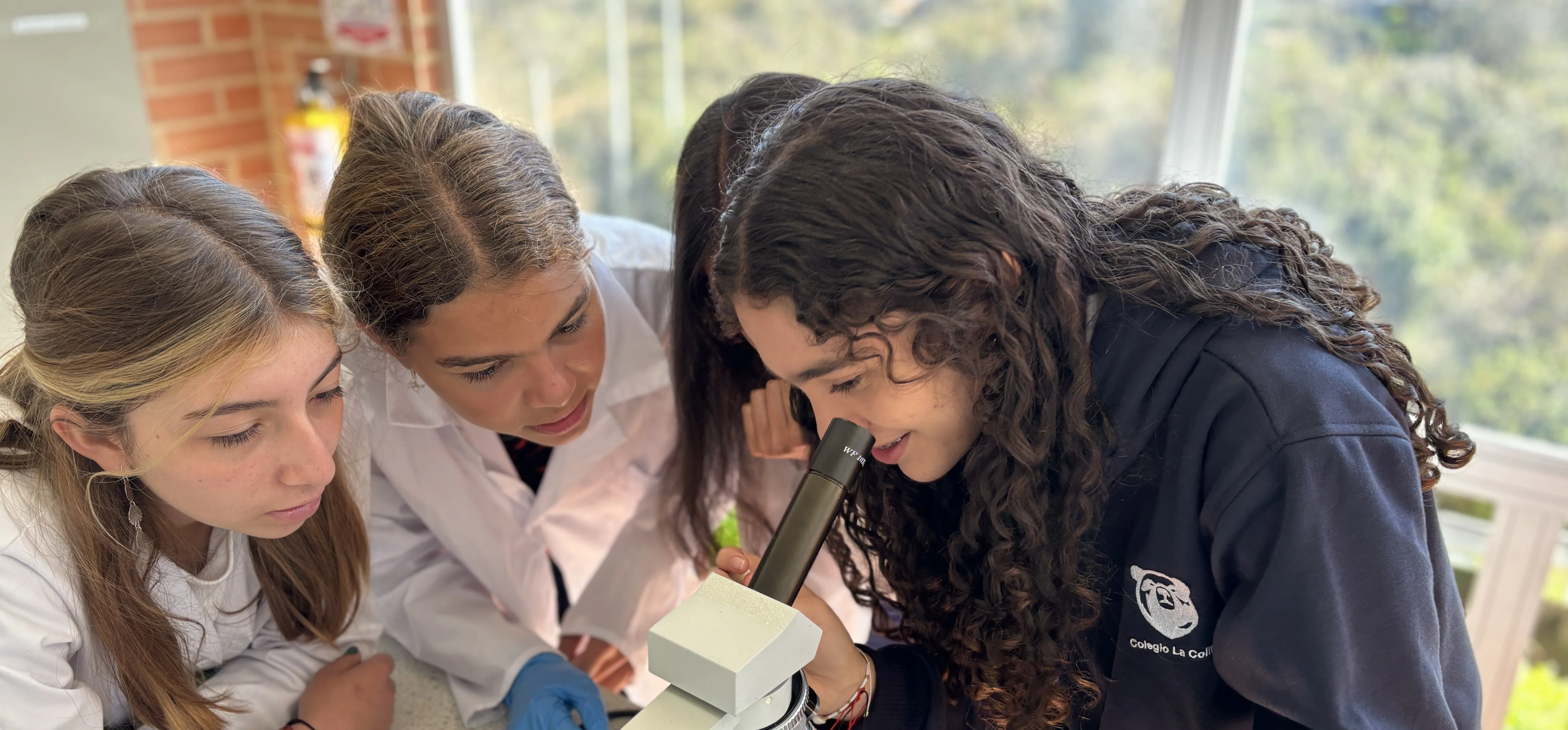  Solicita información